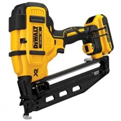 DEWALT 20-Volt Max 16-Gauge Cordless Angled Finish Nailer Kit -Air Compressors Shop dewalt finishing nailers dcn660d1 1f 1000