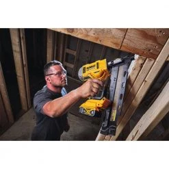 DEWALT 20-Volt MAX XR Lithium-Ion Cordless Brushless 2-Speed 21° Plastic Collated Framing Nailer with 4Ah Battery and Charger -Air Compressors Shop dewalt framing nailers dcn21plm1 76 1000