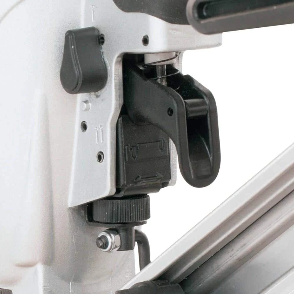 Makita Pneumatic 15-Gauge, 2-1/2 in. Angled Finish Nailer 6 Makita Pneumatic 15-Gauge, 2-1/2 in. Angled Finish Nailer - Image 6