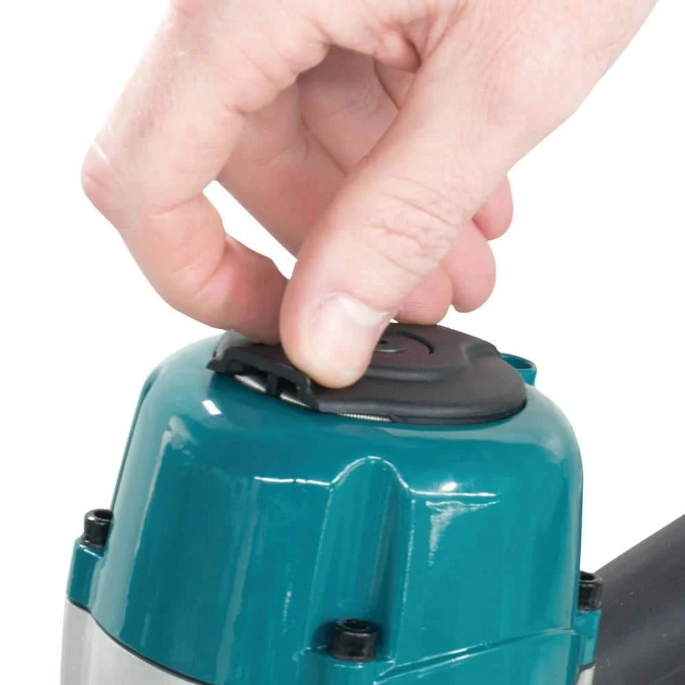 Makita Pneumatic 15-Gauge, 2-1/2 in. Angled Finish Nailer 8 Makita Pneumatic 15-Gauge, 2-1/2 in. Angled Finish Nailer - Image 8