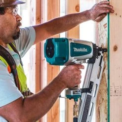 Makita 3-1/2 in. 21° Pneumatic Full Round Head Framing Nailer -Air Compressors Shop makita framing nailers an924 77 1000