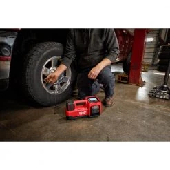 Milwaukee M18 18-Volt Lithium-Ion Cordless Inflator (Tool-Only) -Air Compressors Shop milwaukee inflators 2848 20 44 1000