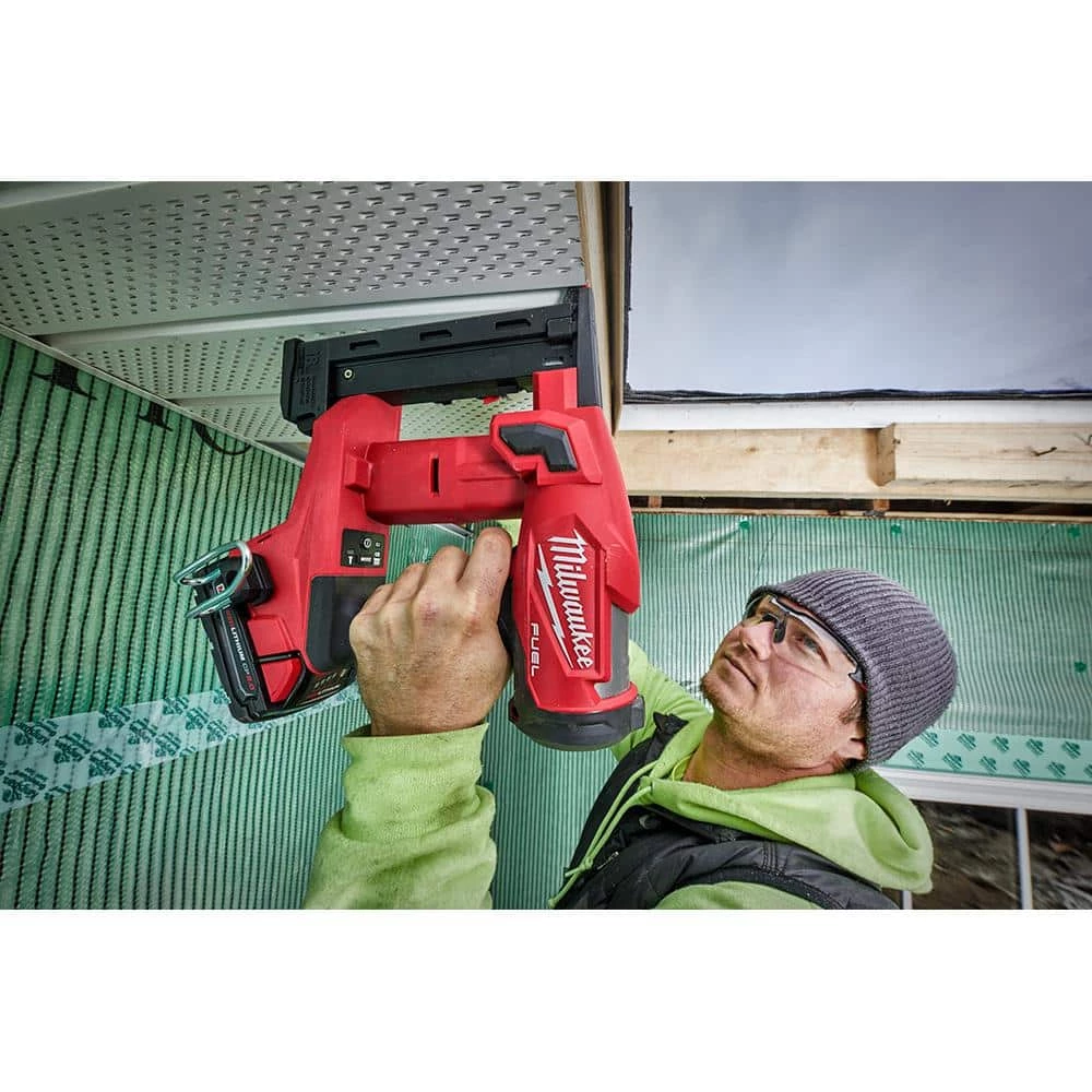 Milwaukee M18 FUEL 1/4 in. 18-Volt 18-Gauge Lithium-Ion Brushless Narrow Crown Stapler and Clear Performance Safety Glasses 7 Milwaukee M18 FUEL 1/4 in. 18-Volt 18-Gauge Lithium-Ion Brushless Narrow Crown Stapler and Clear Performance Safety Glasses - Image 7
