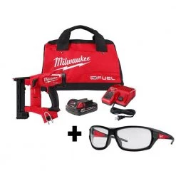 Milwaukee M18 FUEL 1/4 in. 18V 18-Gauge Lithium-Ion Brushless Narrow Crown Stapler Kit and Clear Performance Safety Glasses