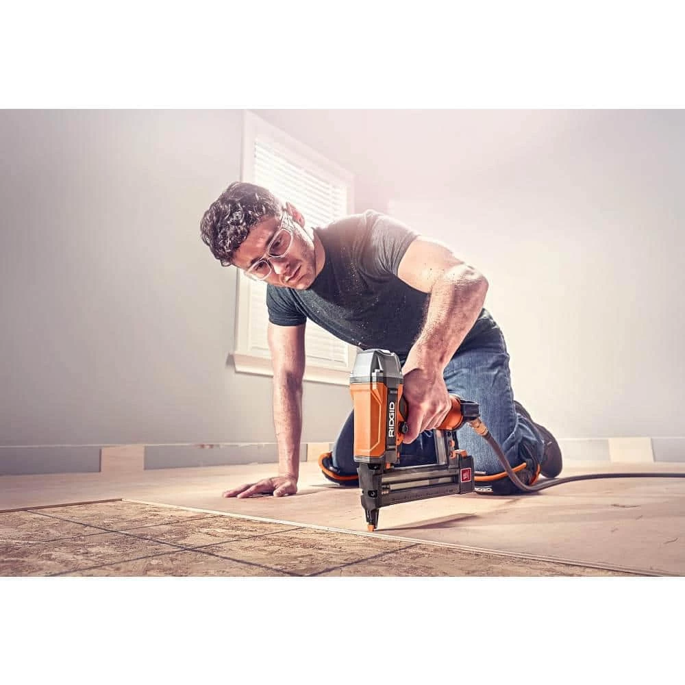 RIDGID Pneumatic 18-Gauge 1-1/2 in. Finish Stapler, Contractor's Bag and (200) Staples 7 RIDGID Pneumatic 18-Gauge 1-1/2 in. Finish Stapler, Contractor's Bag and (200) Staples - Image 7